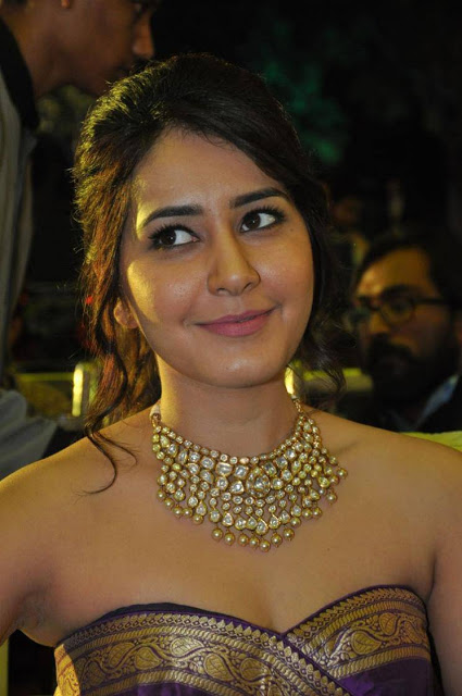 Rashi Khanna Beautiful Face Close Up Photos 7